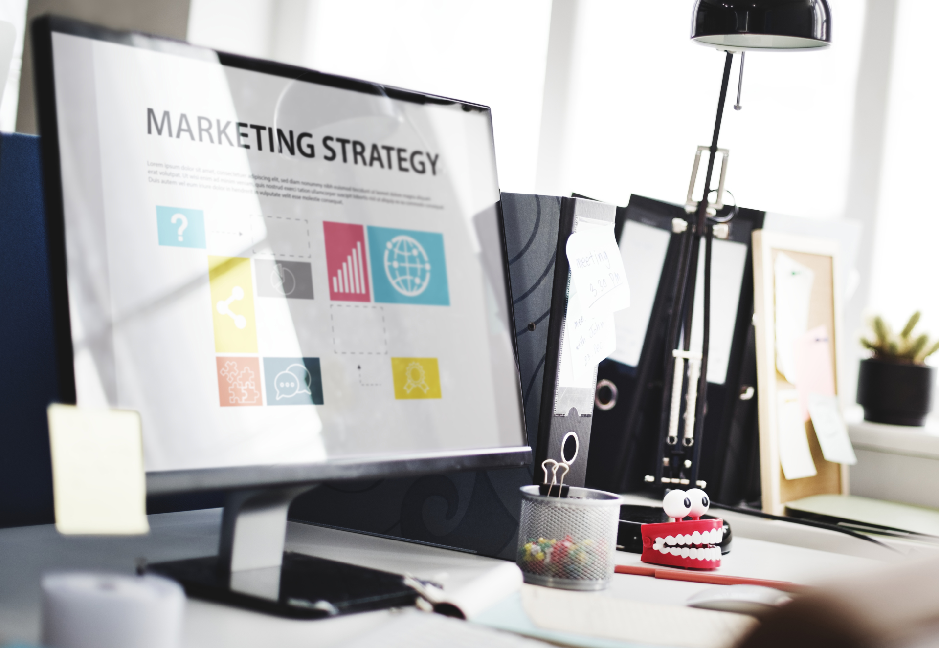 BRANDER - Marketing stratégia